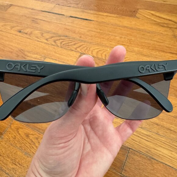 *Updated Listing* - Oakley Frogskins Lite - Black Polarized Sunglasses - Picture 3 of 7